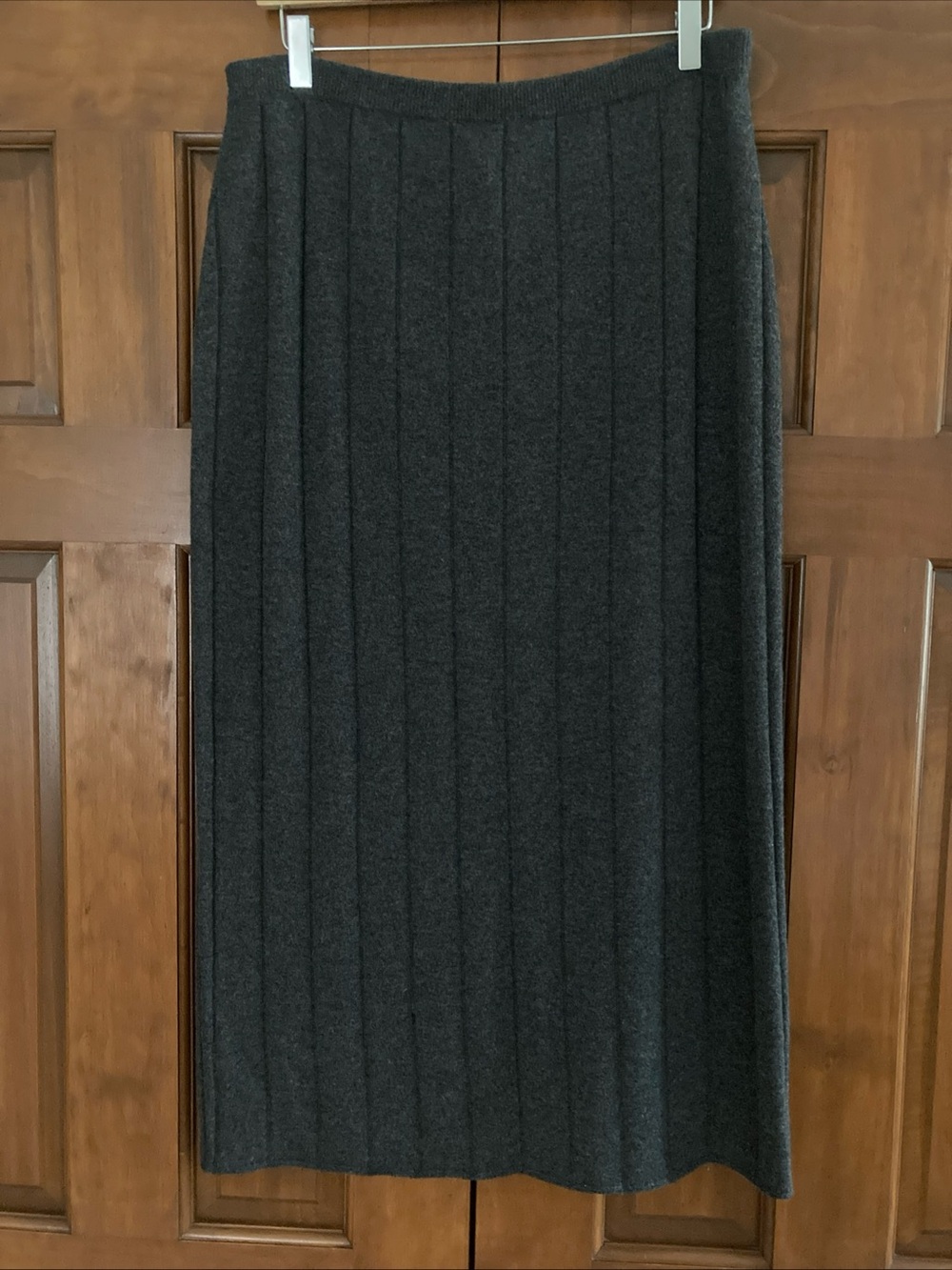 Eileen Fisher Charcoal gray Ribbed knit Midi Skirt 100% cashmere women’s large